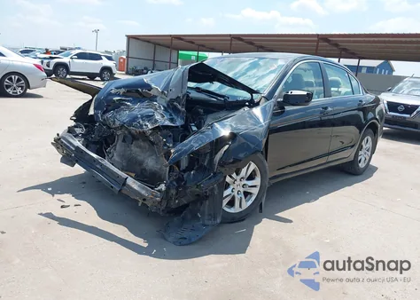 2010 Honda Accord Lxp z USA, uszkodzony, nr VIN 1HGCP2F43AA046479